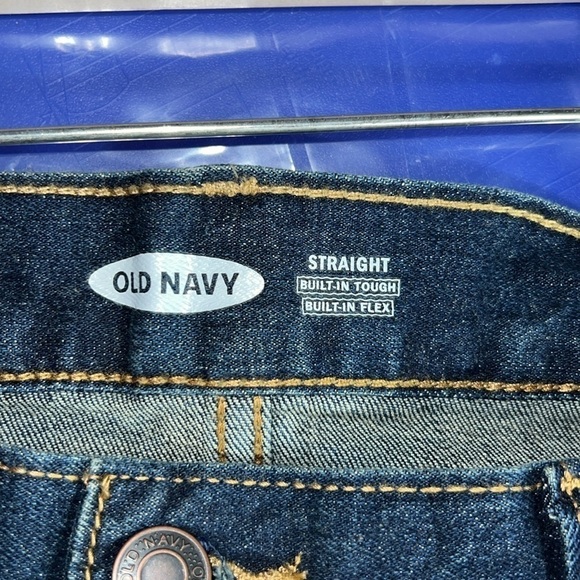 Men’s straight Old Navy built in flex jeans. Size 36 x 32. NWT. - Picture 6 of 8